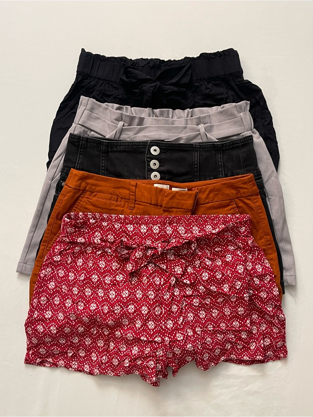 Women's Patterned Red Tie-Waist Shorts